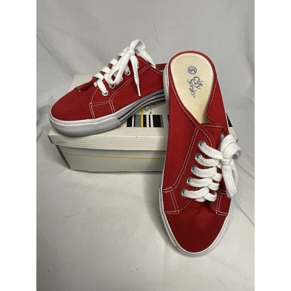 City Sneaks Slip-On Sneakers Women’s Size 8.5 Red Shoe Christmas Canvas Casual - Picture 1 of 11